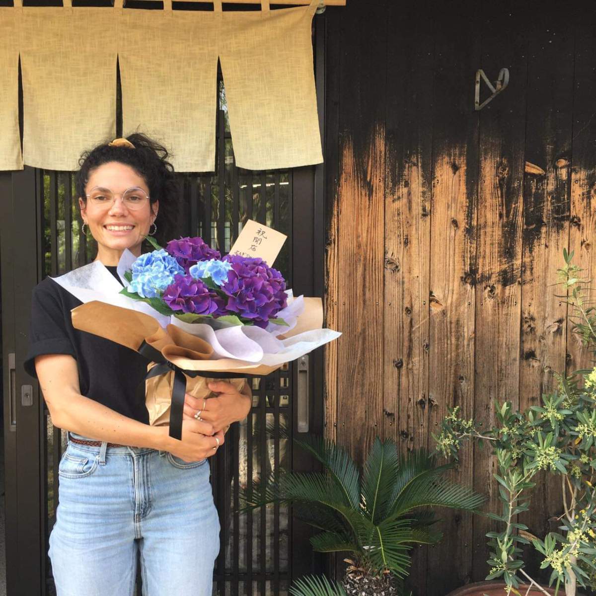 Elisa, artiste et gérante de la Yomogi Guesthouse à&nbsp;Tokoname